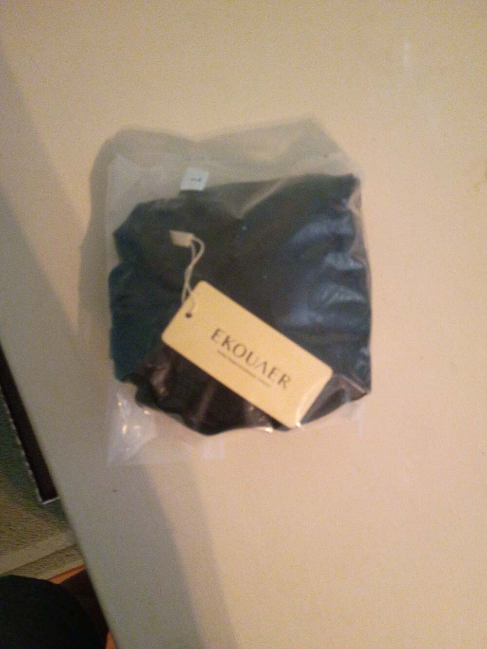 Ekouaer Nursing Bra for Breastfeeding in Black